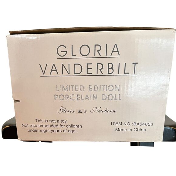 Vintage Gloria Vanderbilt Porcelain Doll COA, Box Limited Edition Realistic Baby - Picture 6 of 10
